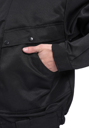 Черный мужской костюм охранника