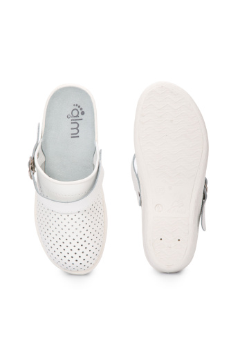 Сабо женские "Медикал" кожаные цвет белый